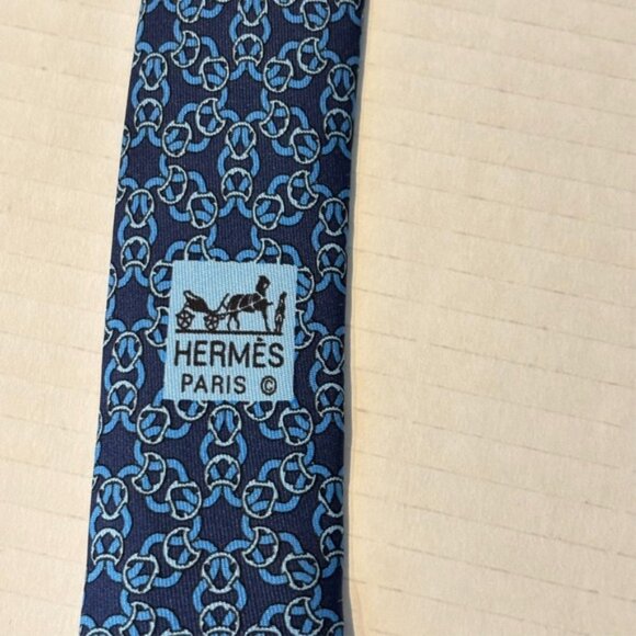 Hermes Silk Tie Navy Blue Chain Pattern 100% Silk Designer Mens Classic - Picture 3 of 7